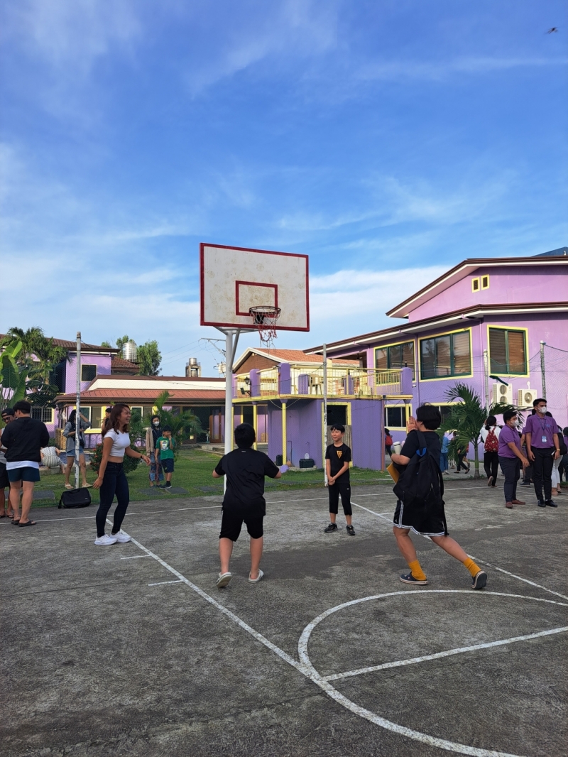 フィリピン留学 Cebu21 - CG Banilad-Basketball Court-1